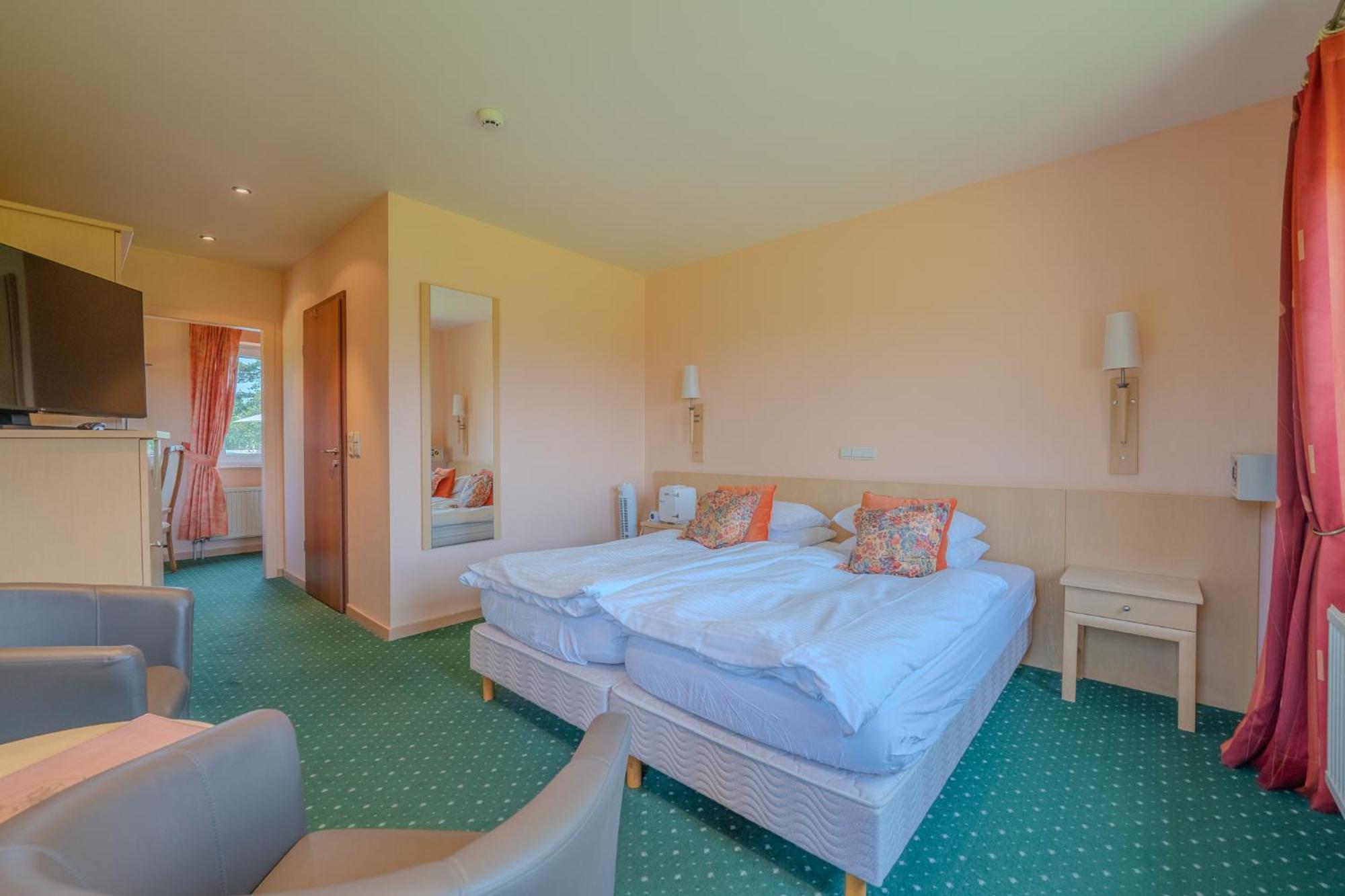 וואימס Hotel Hotleu מראה חיצוני תמונה