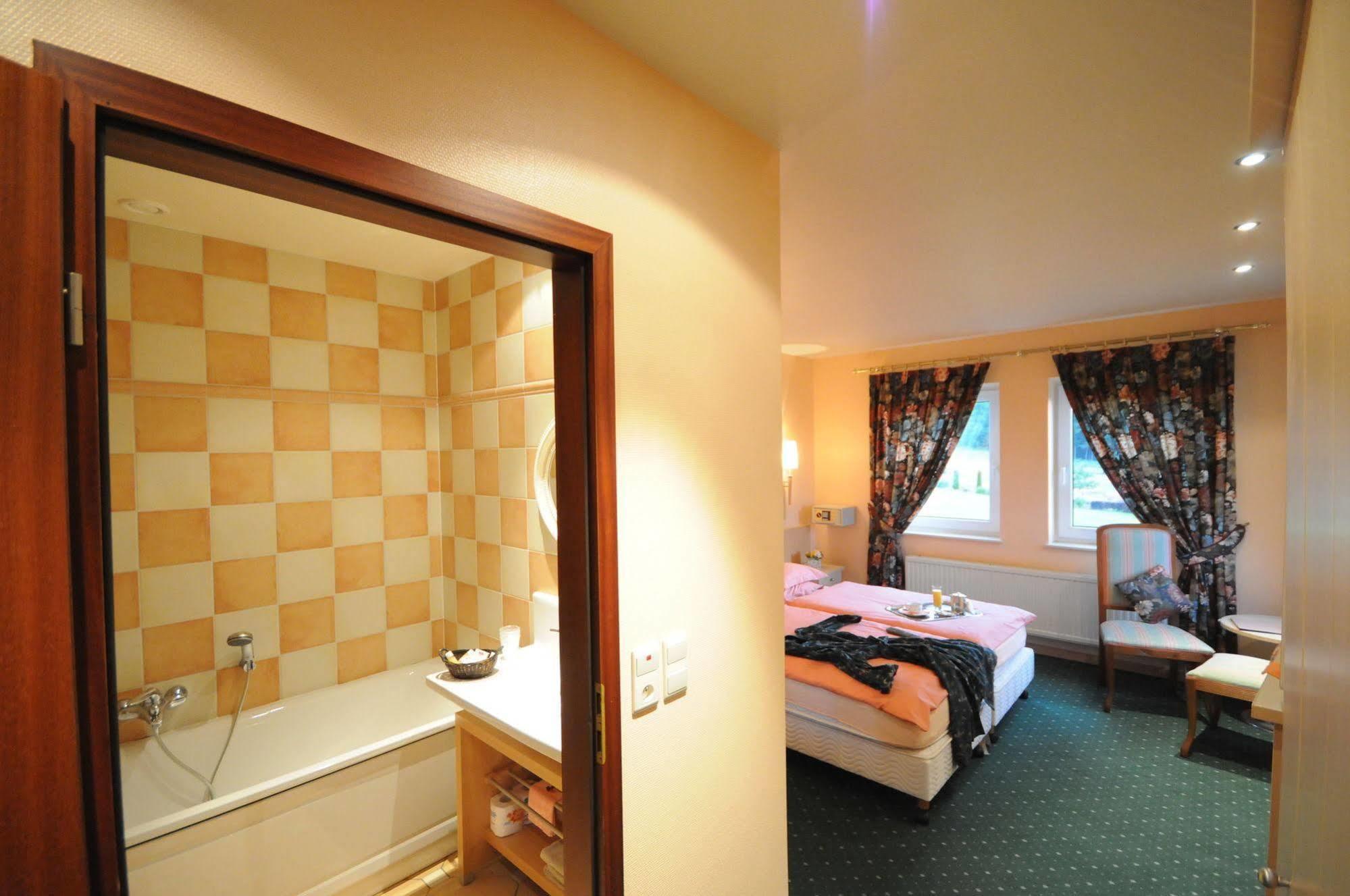 וואימס Hotel Hotleu מראה חיצוני תמונה